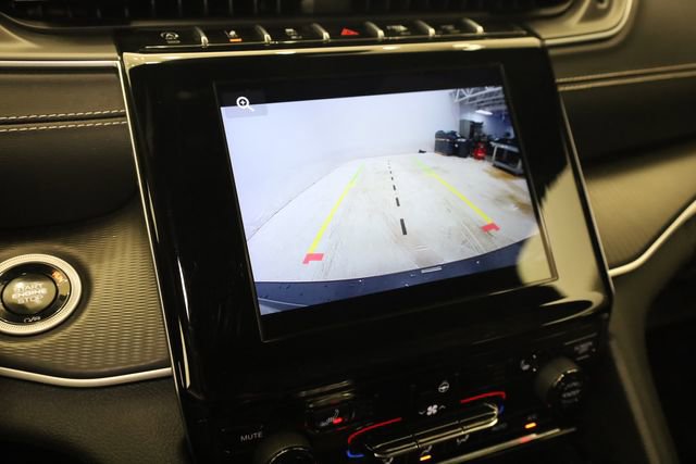 Used 2024 Jeep Grand Cherokee L Laredo image 22