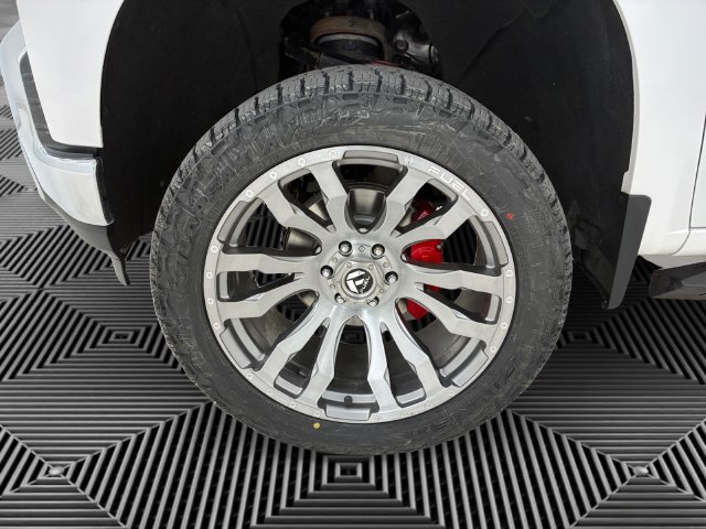 Used 2020 Chevrolet Silverado 1500 LTZ w/ LTZ Plus Package AWD/4WD image 9