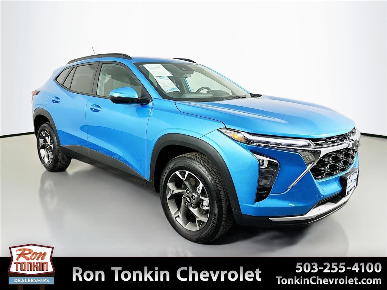 Used 2025 Chevrolet Trax LT w/ Driver Confidence Package image 1