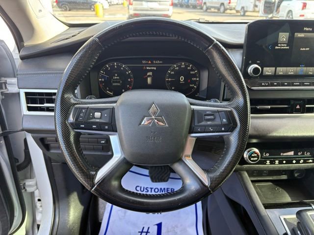 Used 2022 Mitsubishi Outlander SE AWD/4WD image 16