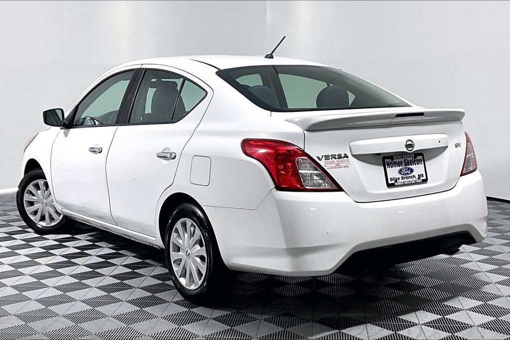 Used 2019 Nissan Versa SV FWD image 11