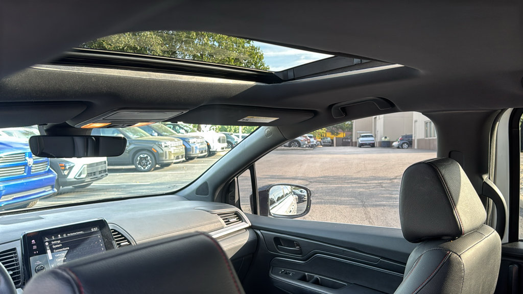 Used 2023 Honda Odyssey Sport image 32