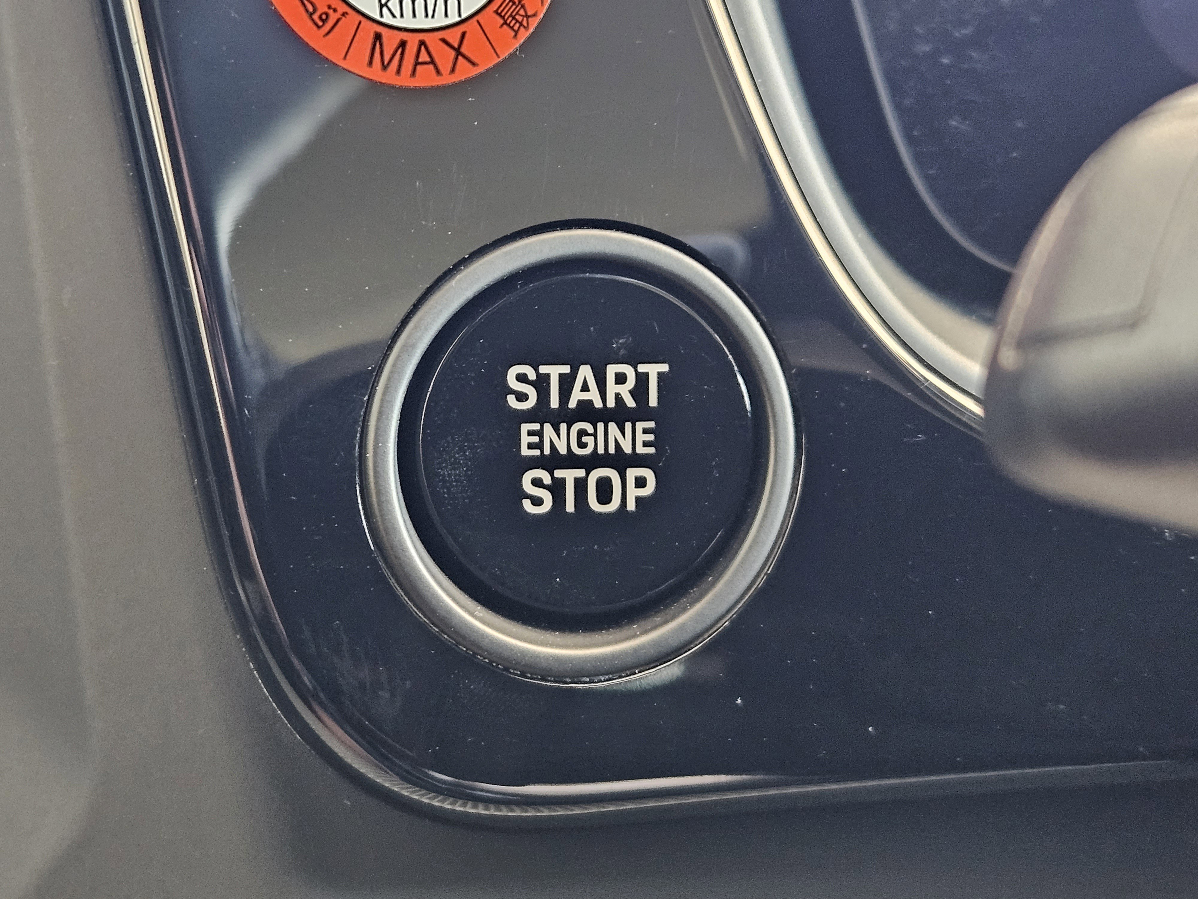 Certified 2025 Porsche Cayenne Coupe image 22