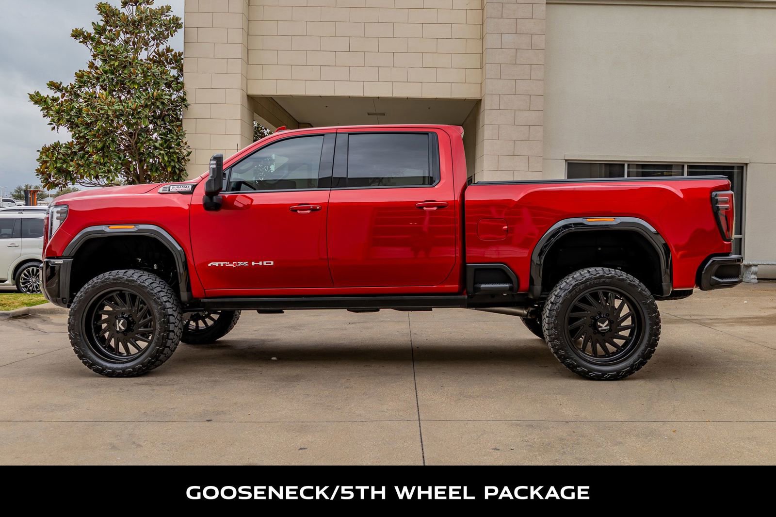 Used 2025 GMC Sierra 2500 AT4X image 6