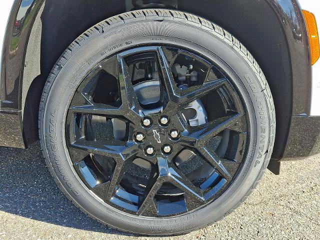 New 2026 Chevrolet Traverse RS w/ LPO, Floor Liner Package image 5