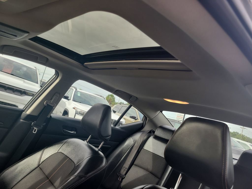 Used 2022 Nissan Altima 2.5 SR w/ Midnight Edition Package FWD image 23