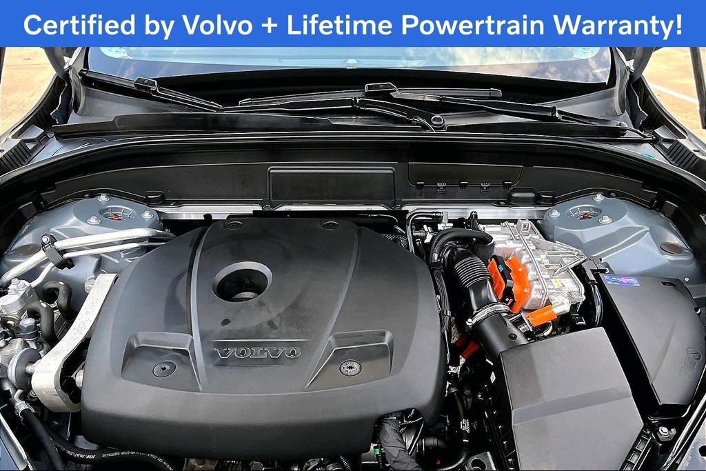 Used 2023 Volvo XC60 T8 Plus image 12