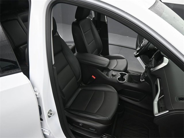 Used 2023 GMC Terrain SLT w/ LPO, Floor Liner Package image 19