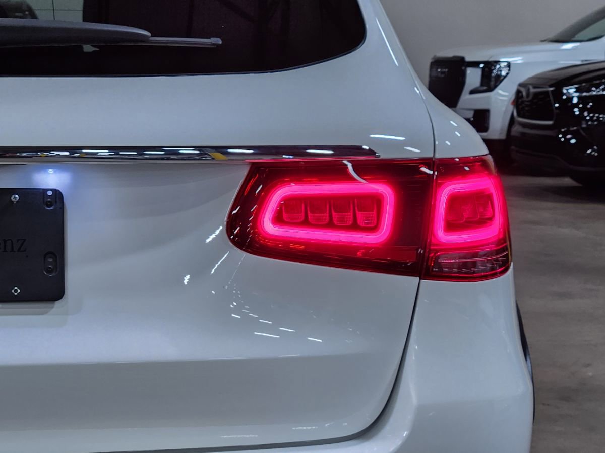 Used 2022 Mercedes-Benz GLC 300 image 22