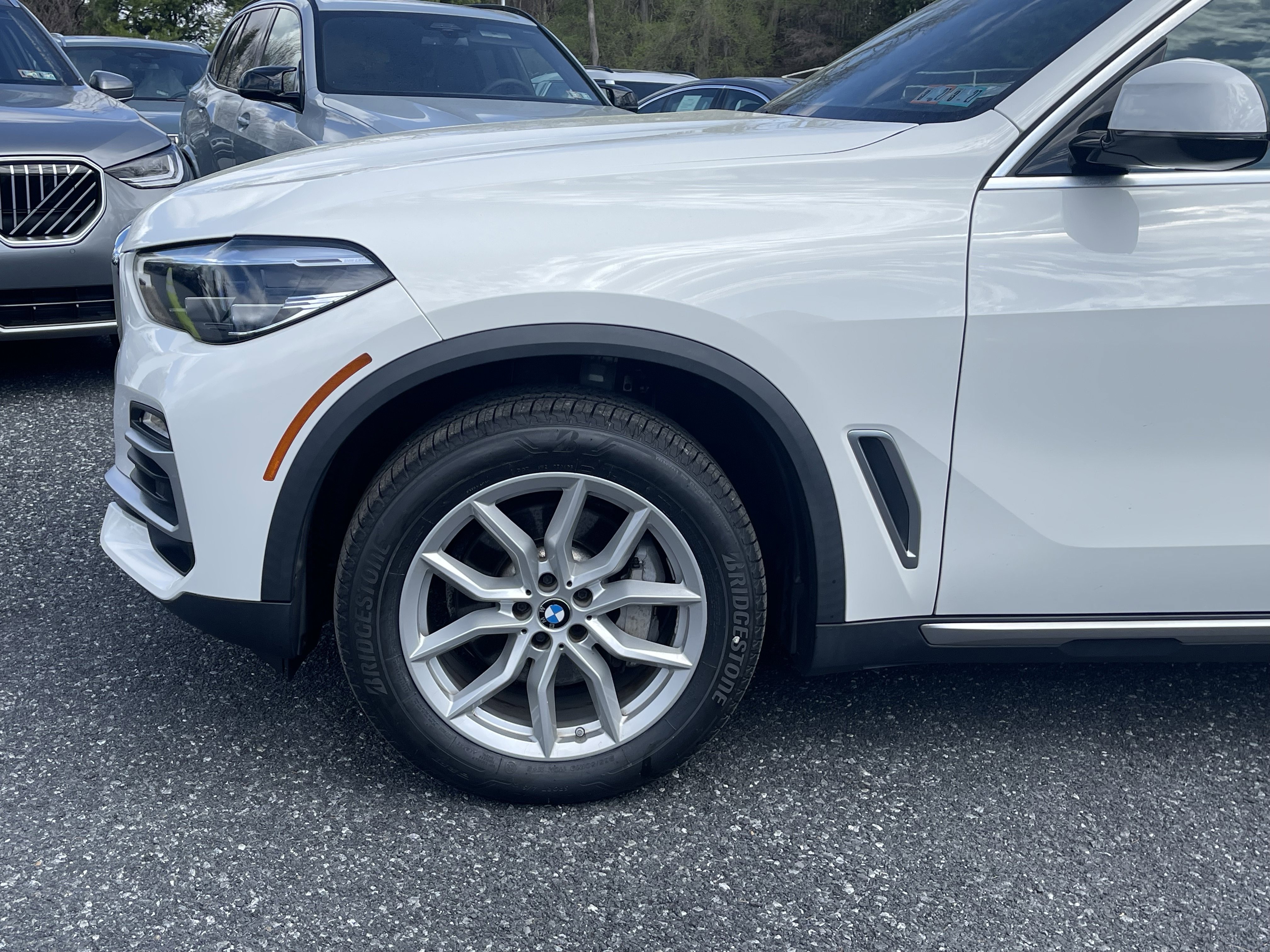 Used 2021 BMW X5 xDrive40i w/ Premium Package image 4