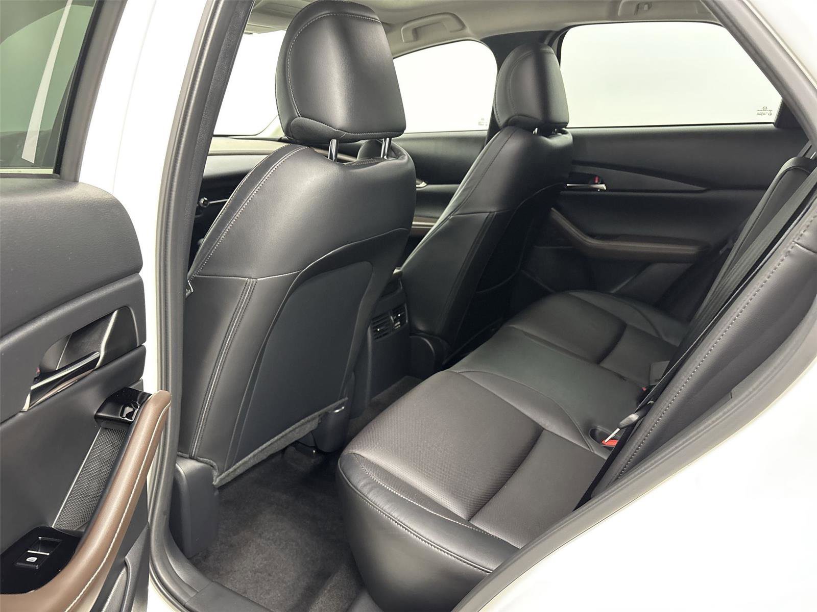 Used 2025 MAZDA CX-30 2.5 Turbo w/ Premium Plus Pkg image 29