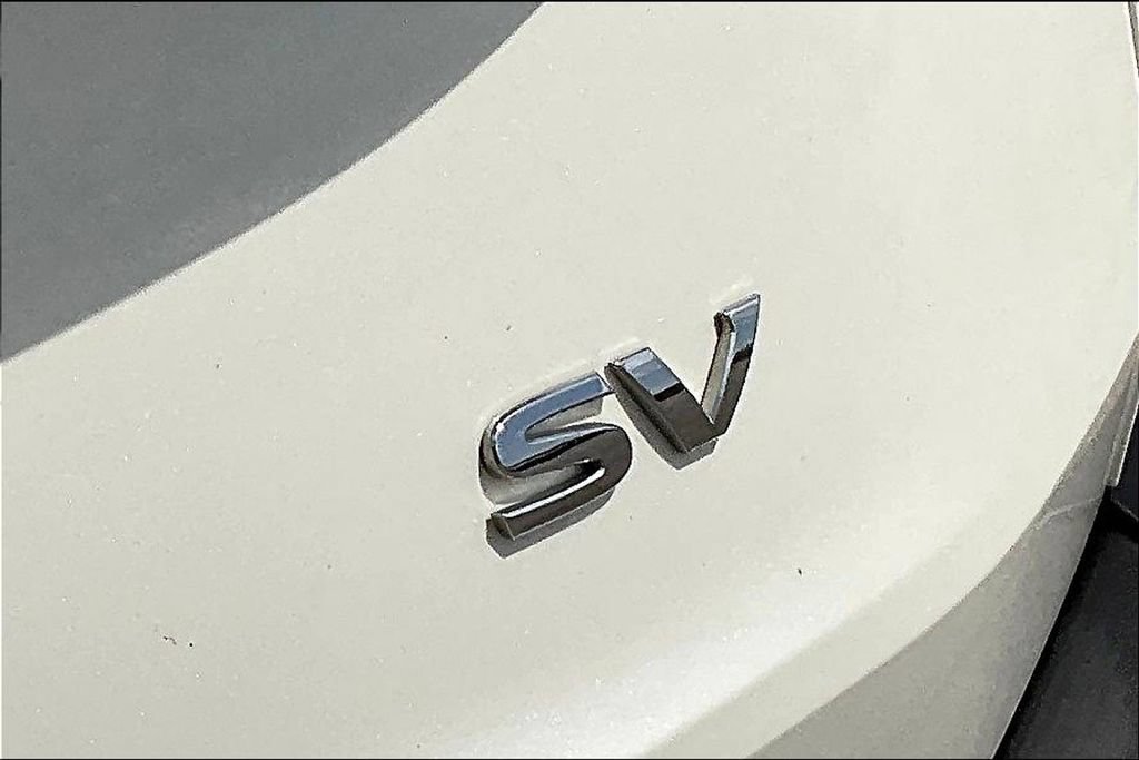 Used 2022 Nissan Rogue SV FWD image 28