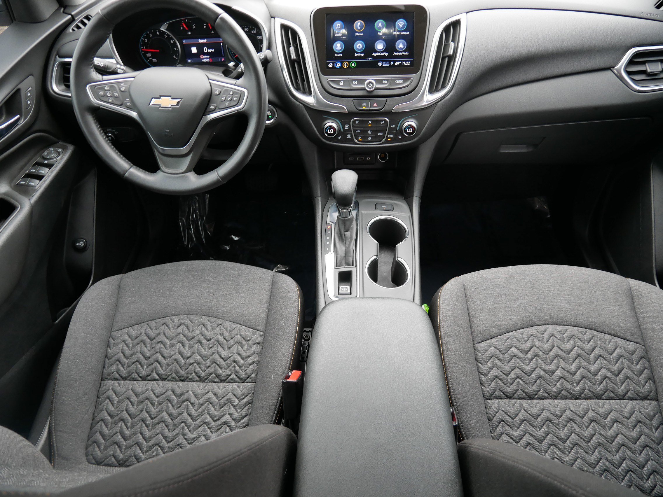 Used 2022 Chevrolet Equinox LT w/ LT True North Edition AWD/4WD image 10