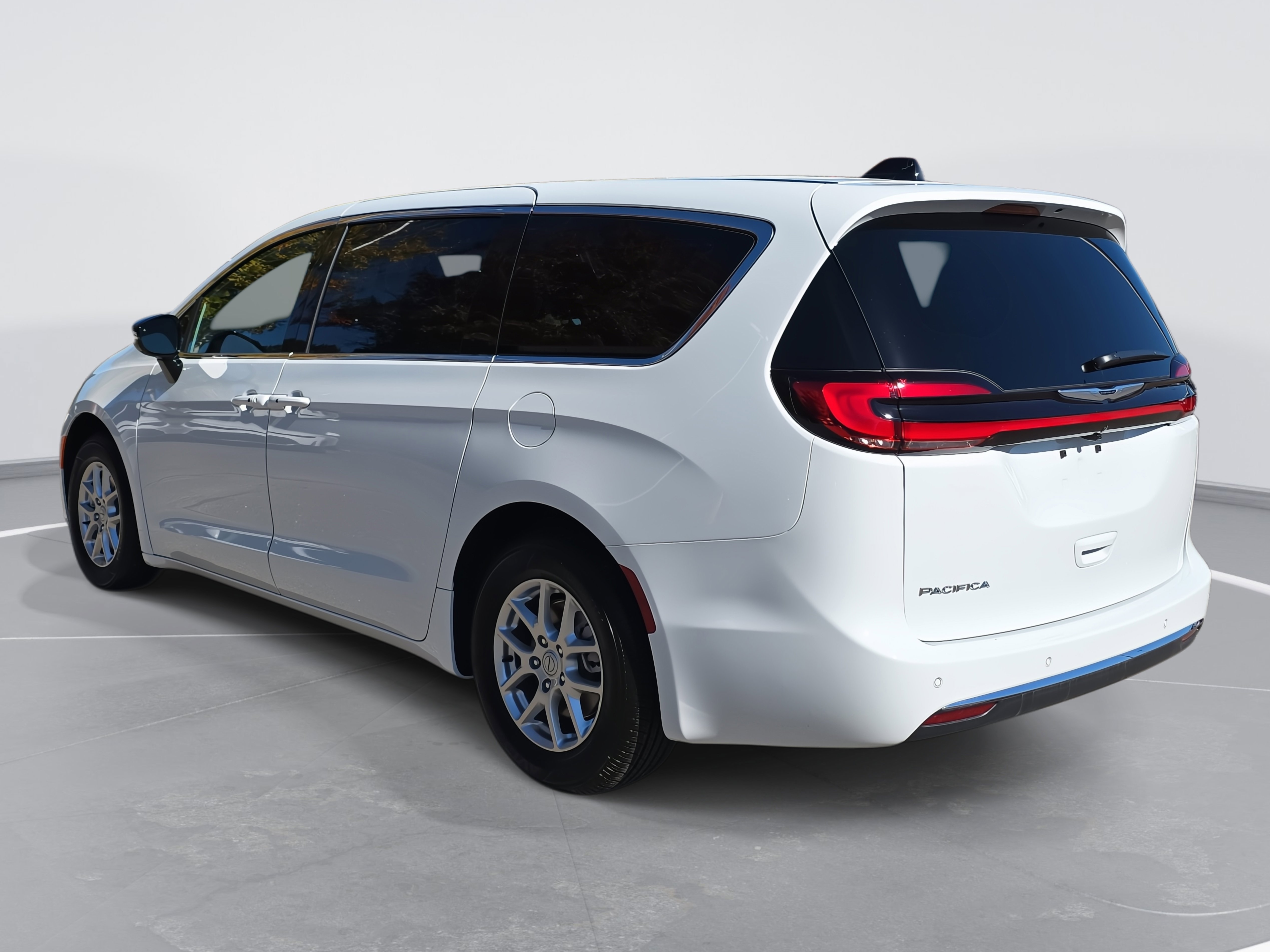 New 2026 Chrysler Pacifica Select image 7