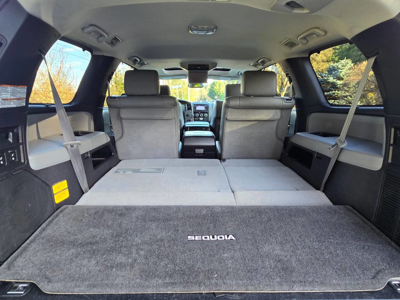 Used 2016 Toyota Sequoia Platinum image 21