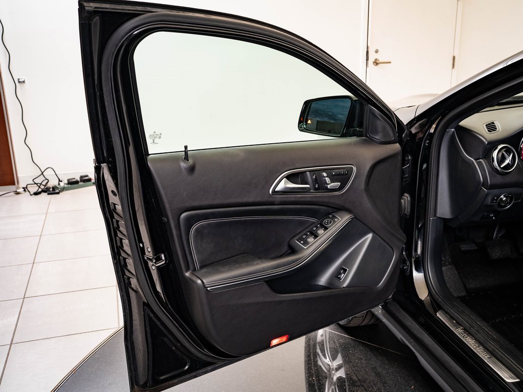 Used 2019 Mercedes-Benz GLA 250 4MATIC image 25