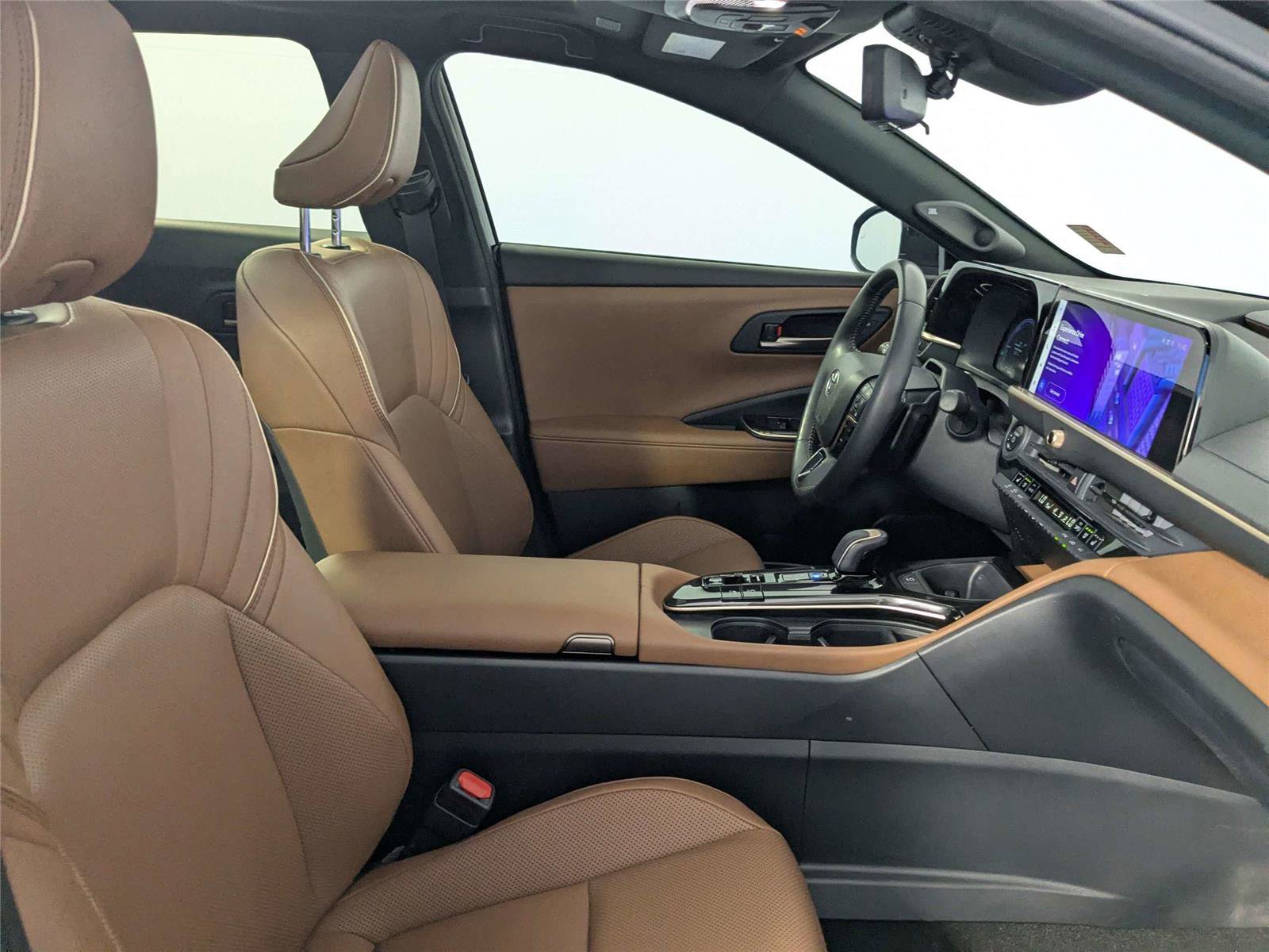 Certified 2025 Toyota Crown Signia w/ Advanced Technology Package AWD/4WD image 33