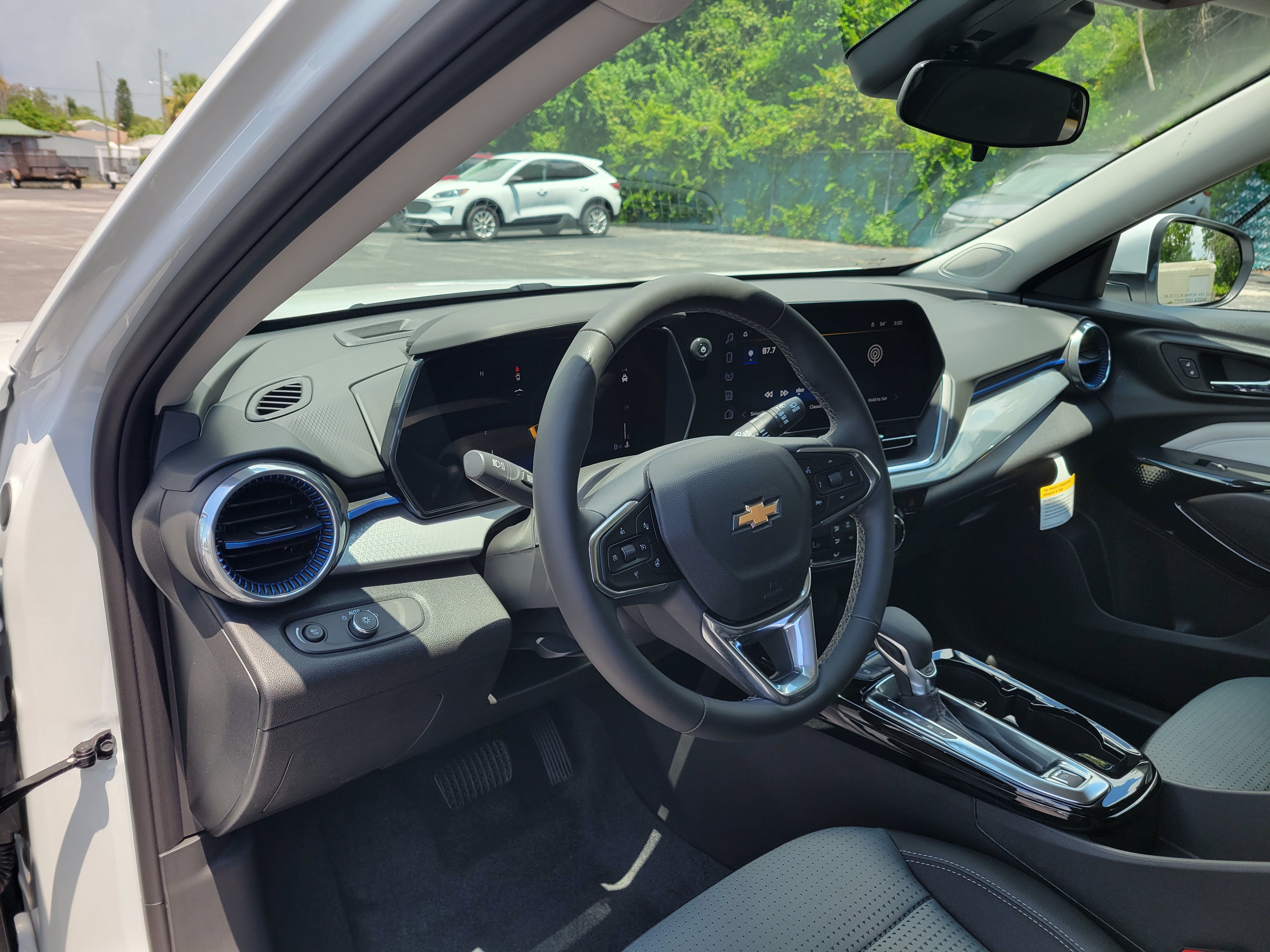 New 2026 Chevrolet Trax LT w/ Driver Confidence Package FWD image 25