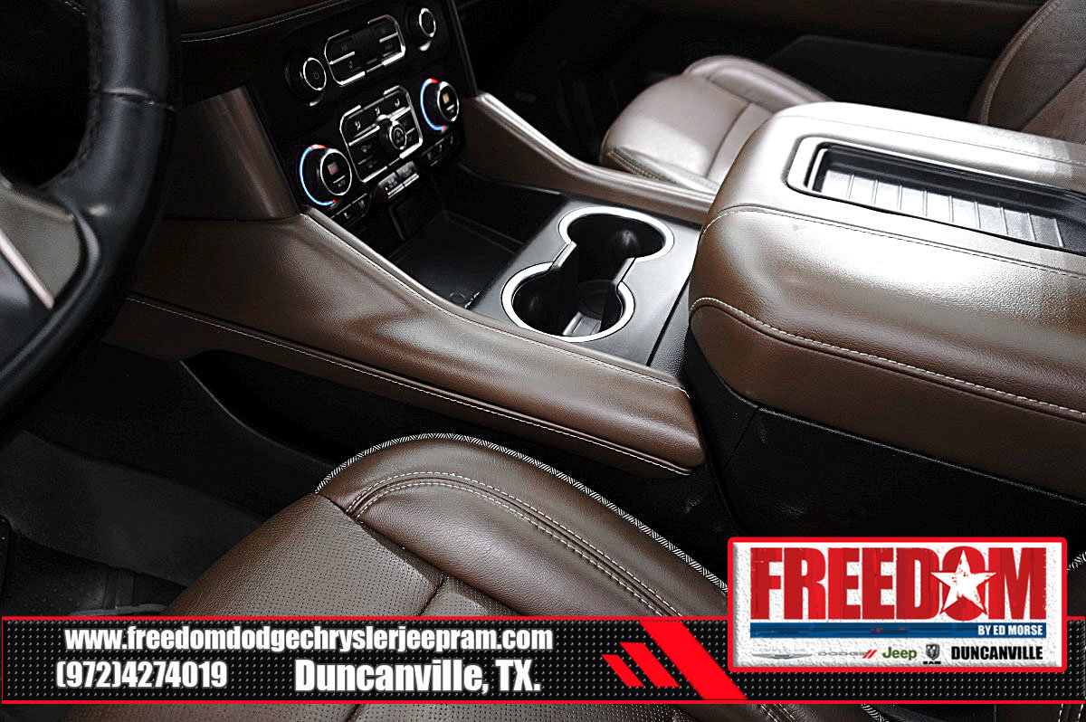 Used 2023 Chevrolet Suburban High Country AWD/4WD image 37