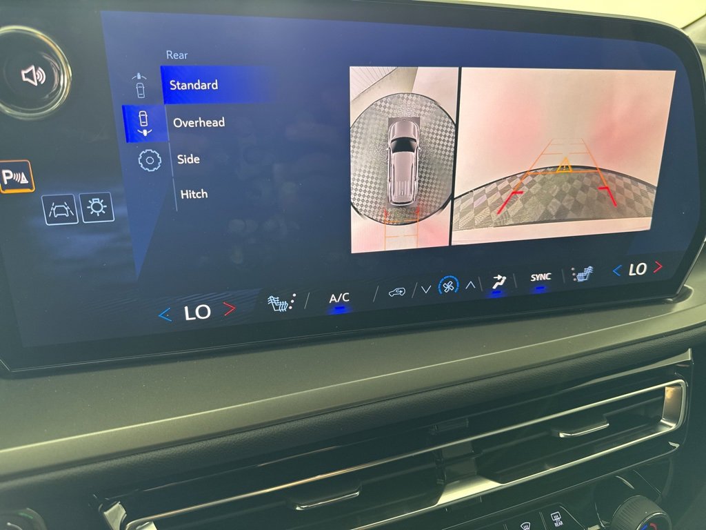 New 2025 Chevrolet Traverse LT w/ Enhanced Driving Package image 19