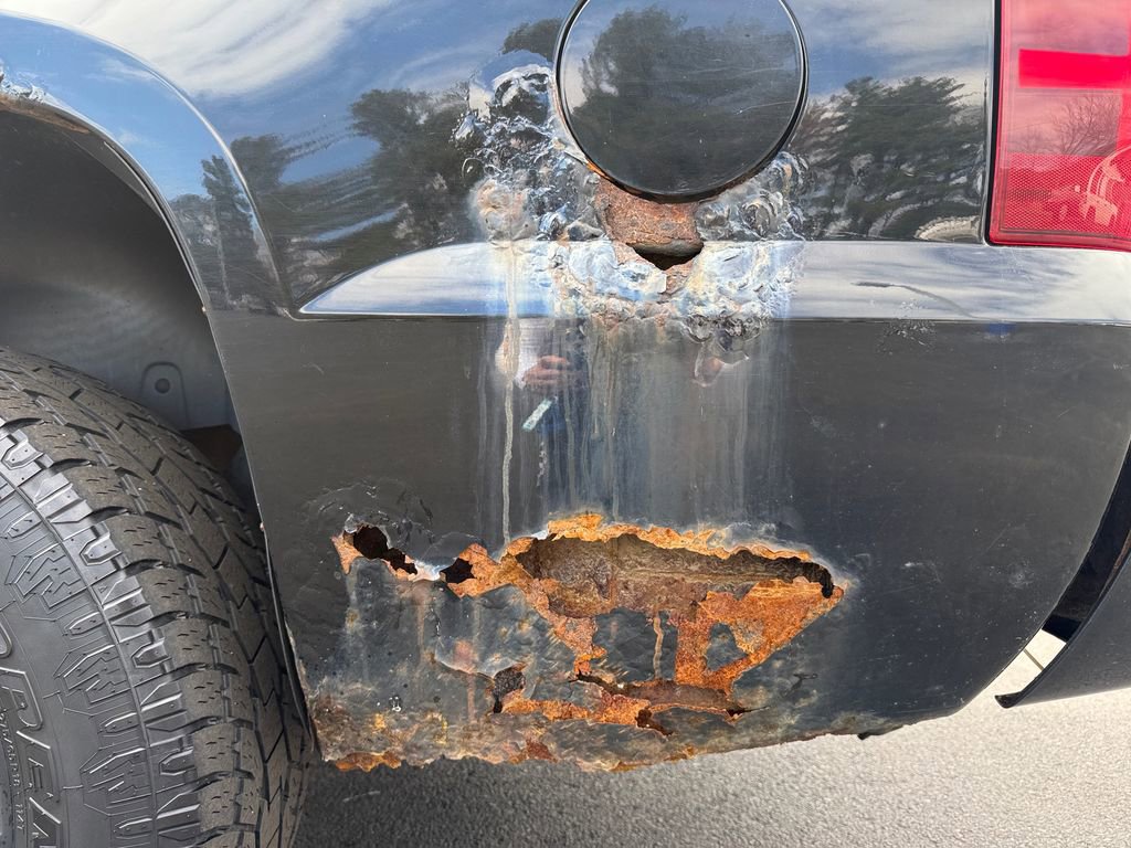 Used 2010 Chevrolet Avalanche LS w/ Interior Plus Package image 38