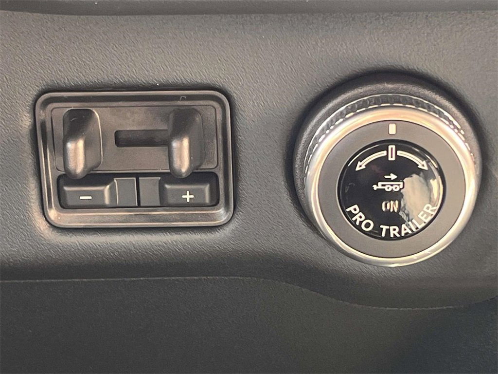 New 2025 Lincoln Navigator Reserve image 24