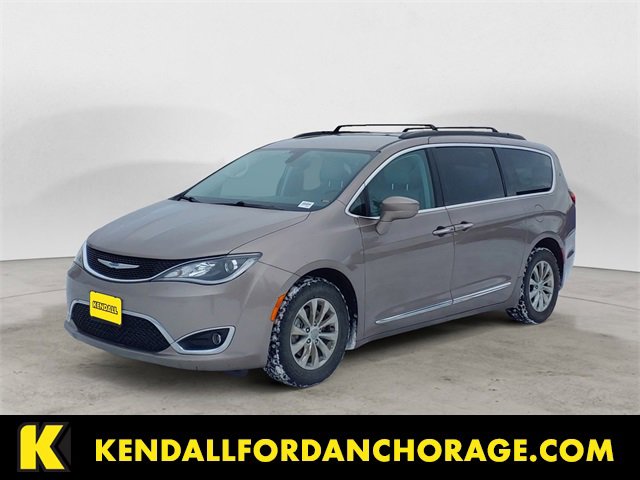 Used 2017 Chrysler Pacifica Touring-L w/ 13 Speaker Alpine Sound Group