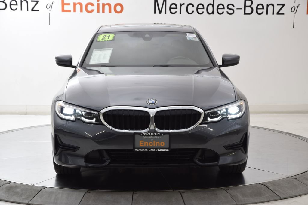 Used 2021 BMW 330i Sedan w/ Driving Assistance Package image 9