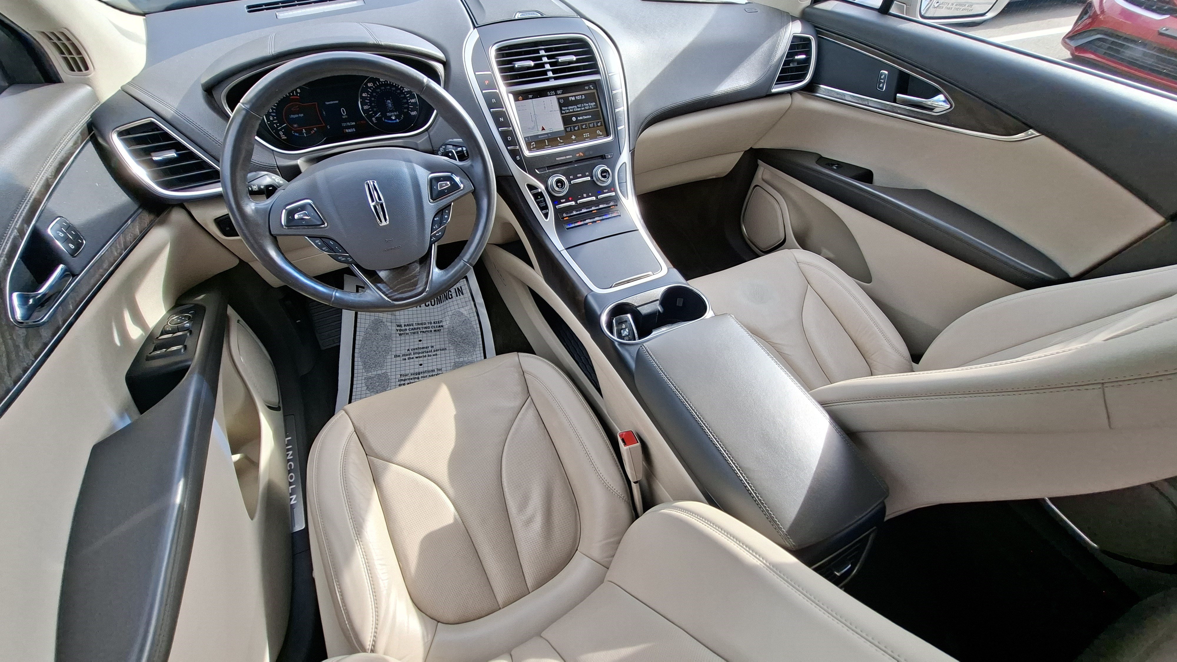 Used 2018 Lincoln MKX Reserve w/ Driver Assistance Package FWD image 18