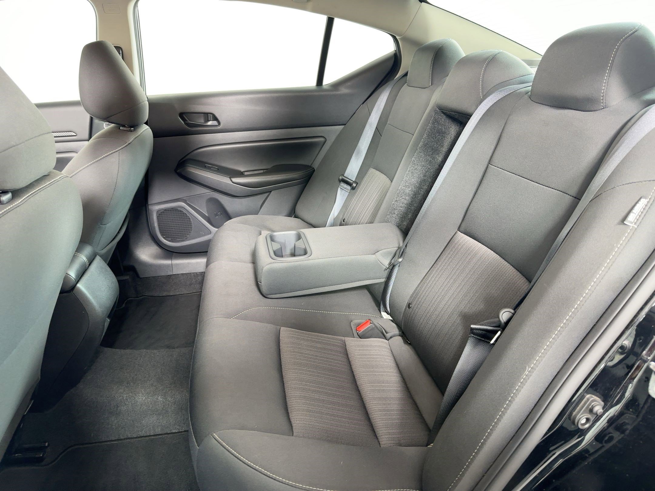 Used 2024 Nissan Altima 2.5 SV image 12