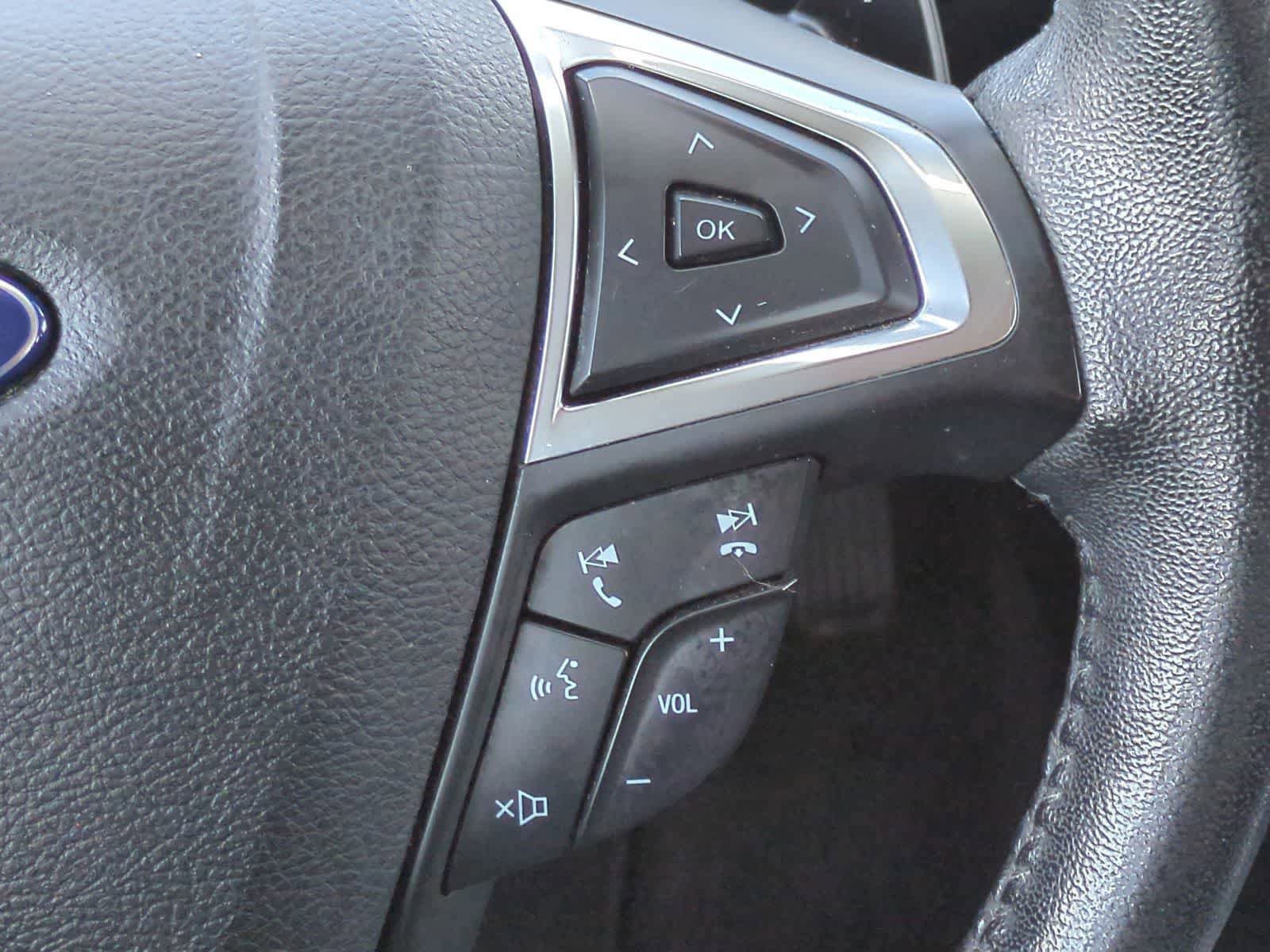 Used 2017 Ford Fusion SE w/ Fusion SE Technology Package AWD/4WD image 26
