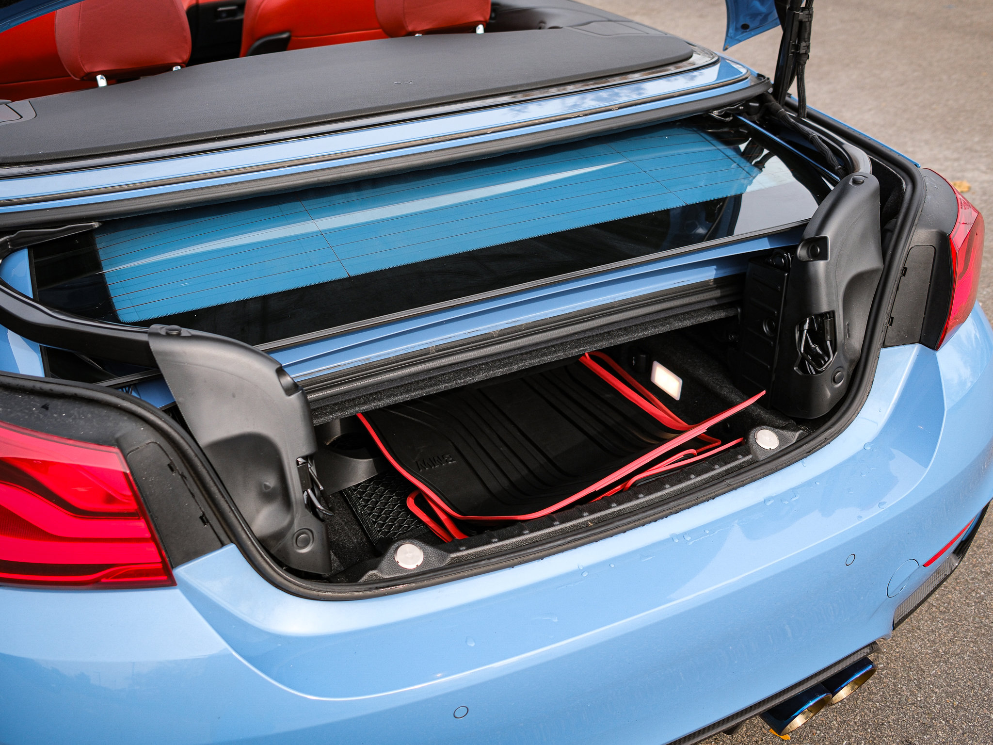 Used 2018 BMW M4 Convertible image 31