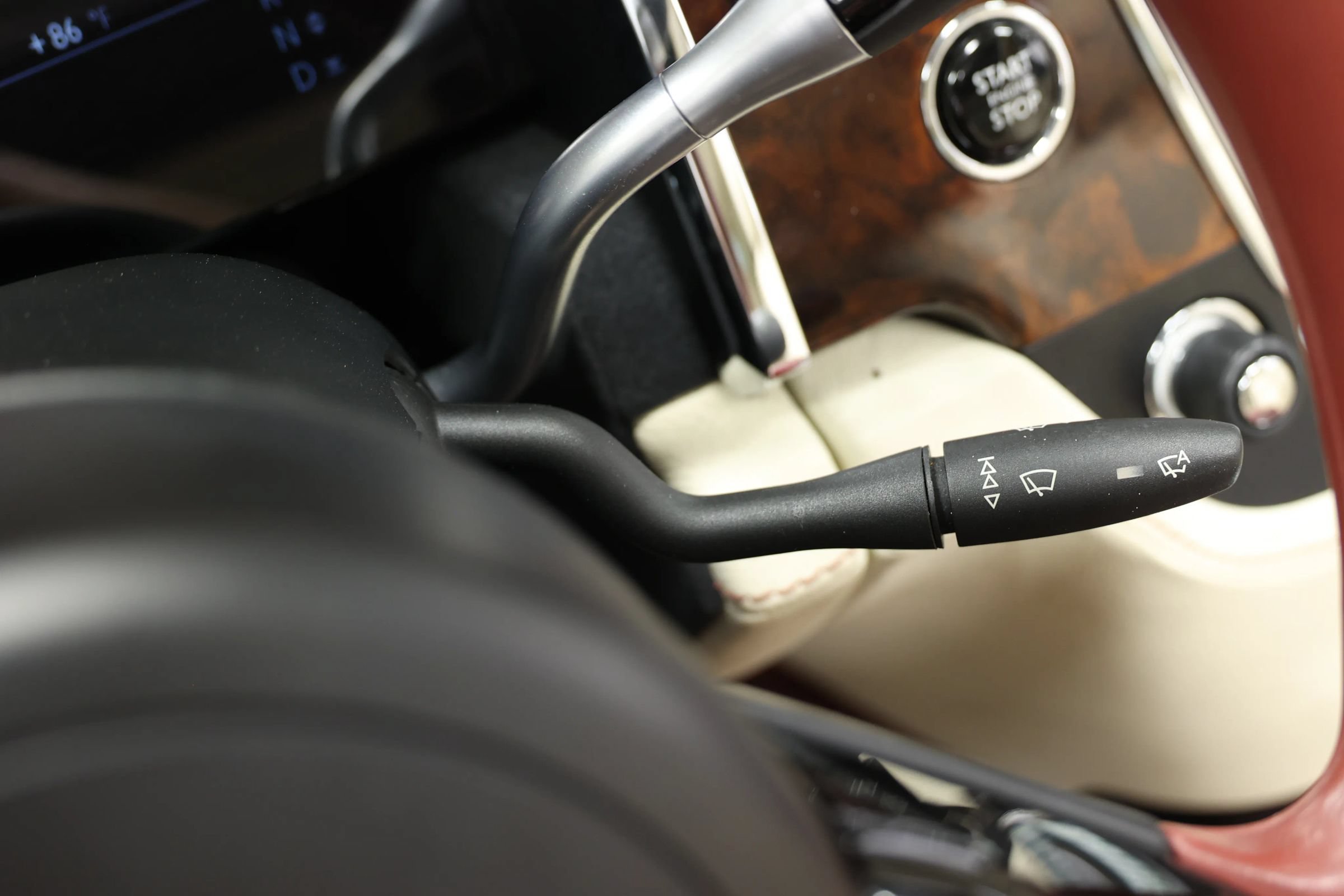 Used 2013 Rolls-Royce Ghost RWD image 31