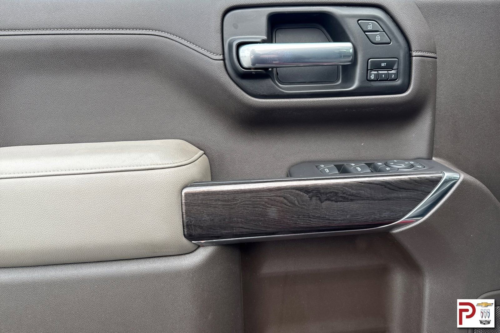 Used 2020 Chevrolet Silverado 1500 LTZ w/ LTZ Premium Package image 12