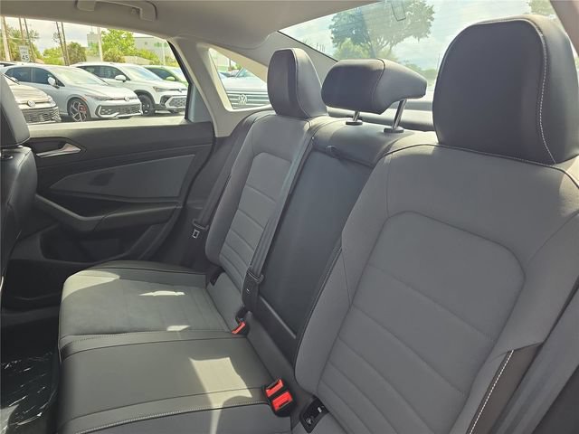 New 2026 Volkswagen Jetta SE FWD image 10