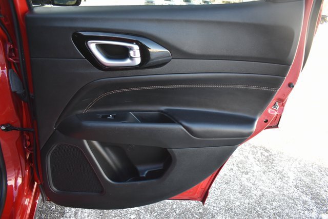 Used 2023 Jeep Compass Limited image 39