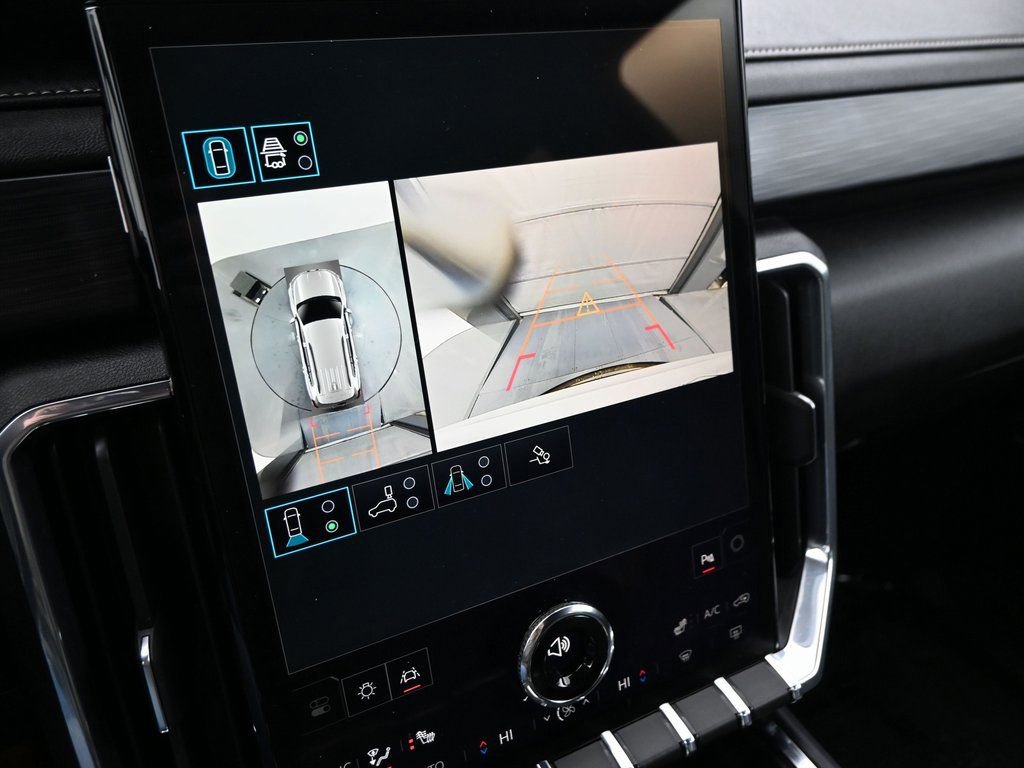 Used 2025 GMC Acadia Elevation image 15