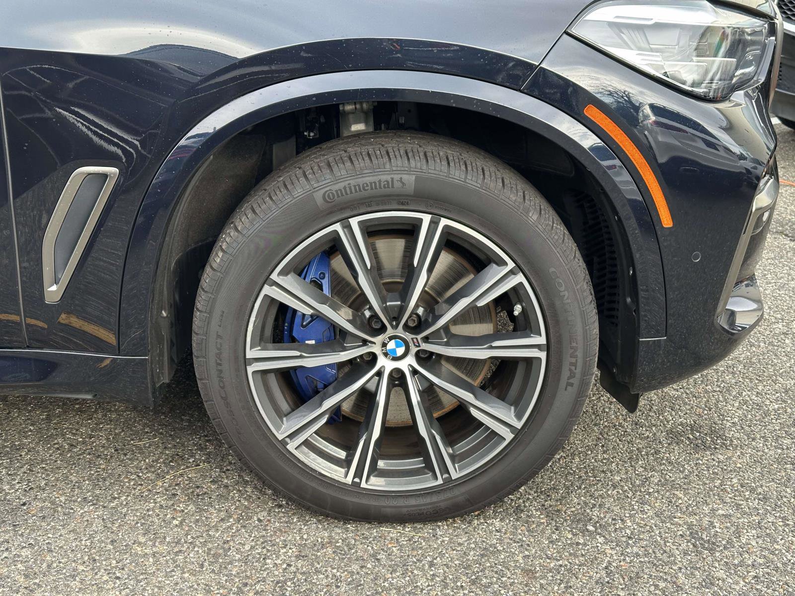 Used 2020 BMW X5 M50i AWD/4WD image 10