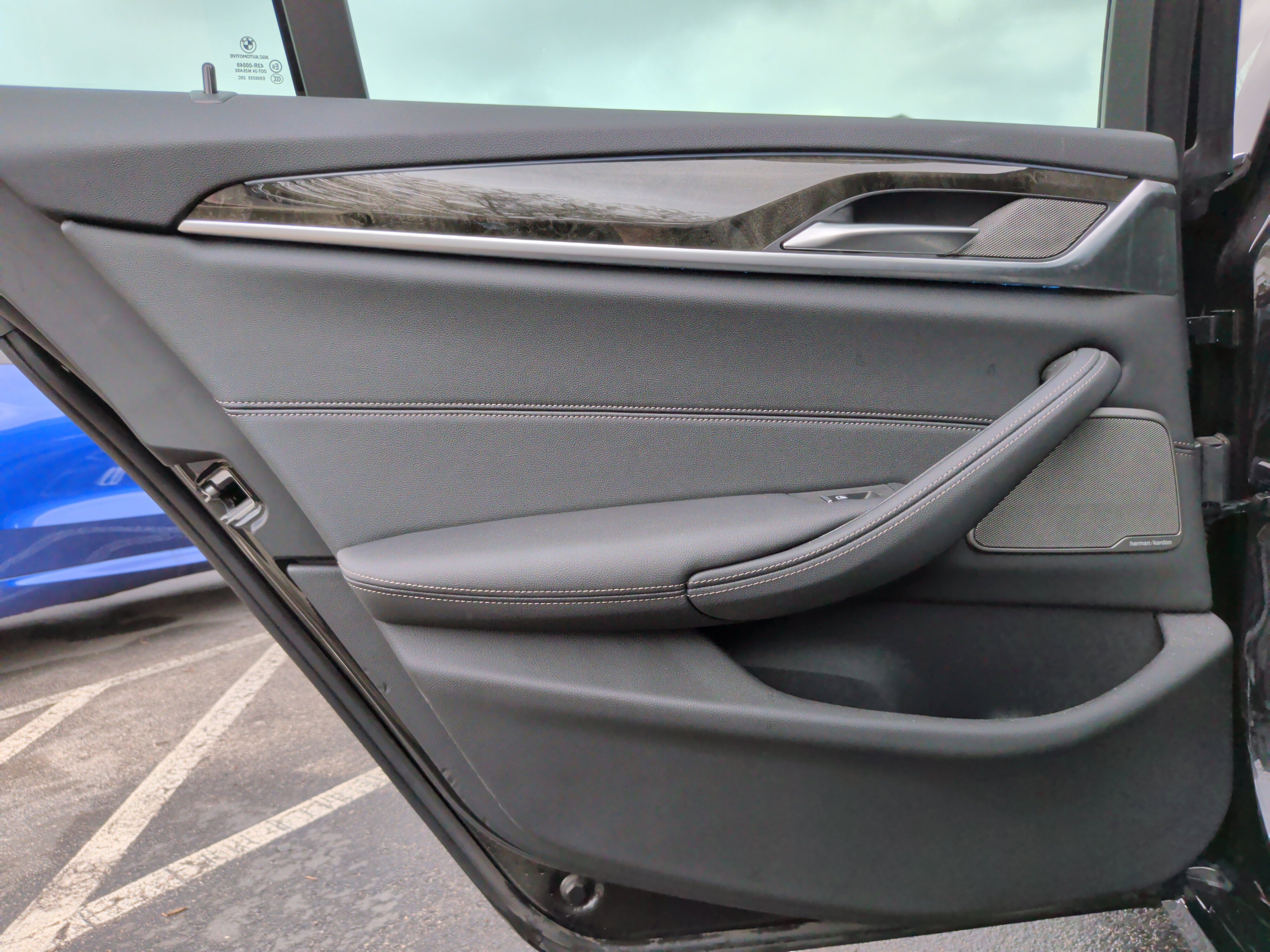 Certified 2023 BMW 530e w/ Premium Package image 36