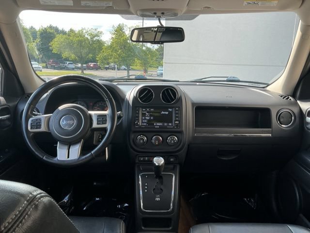 Used 2015 Jeep Patriot High Altitude AWD/4WD image 2