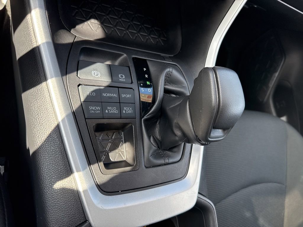 Certified 2024 Toyota RAV4 LE image 15