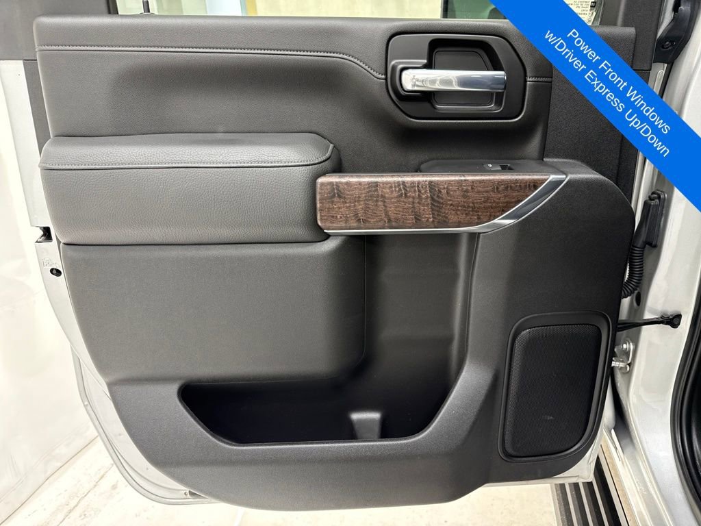 Used 2023 GMC Sierra 3500 Denali w/ Denali Ultimate Package image 15