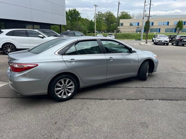 Used 2017 Toyota Camry XLE FWD image 3