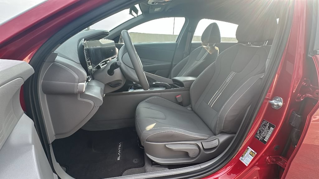 Certified 2024 Hyundai Elantra SEL FWD image 4