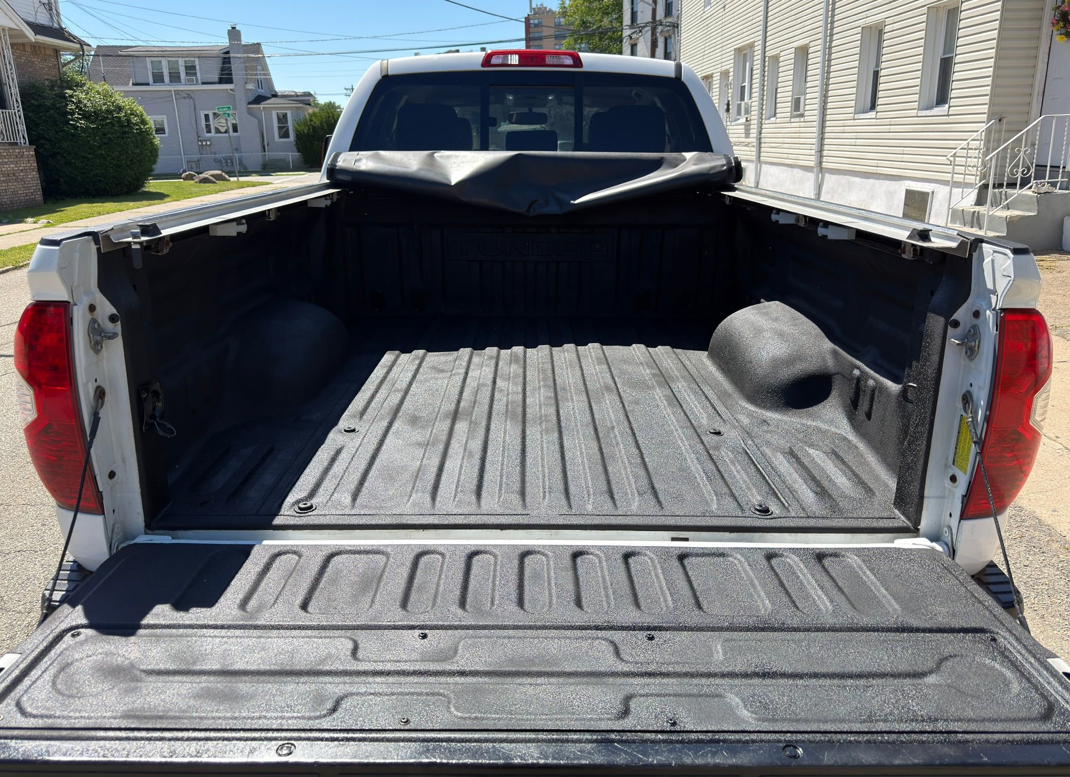 Used 2015 Toyota Tundra SR5 w/ TRD Off Road Package AWD/4WD image 14