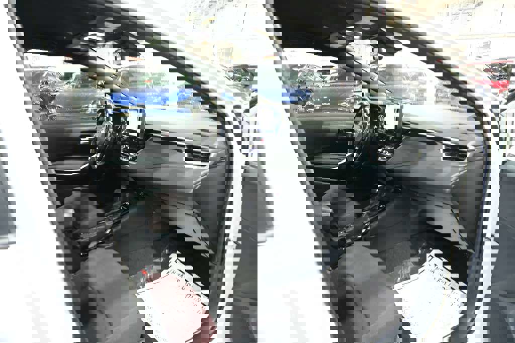 Used 2024 Toyota Corolla SE image 31