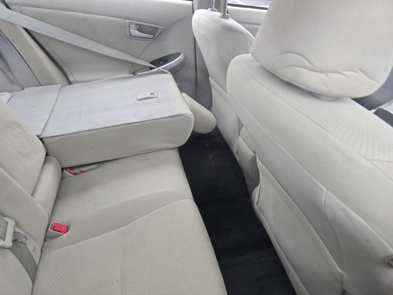 Used 2013 Toyota Prius Three w/ Solar Roof Pkg image 13