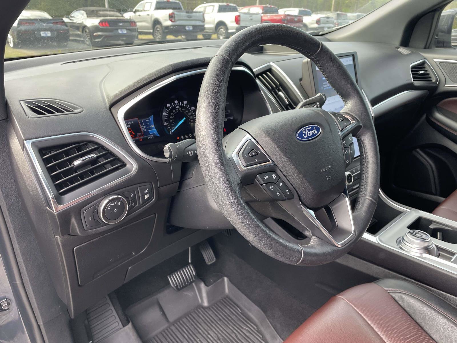 Used 2021 Ford Edge Titanium w/ Equipment Group 301A image 17