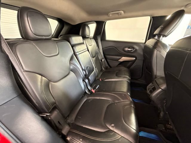 Used 2018 Jeep Cherokee Limited w/ High Altitude Package AWD/4WD image 30