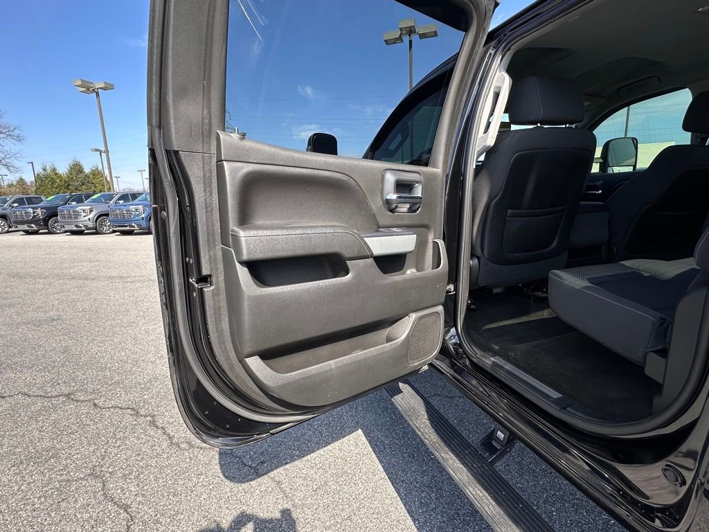 Used 2015 Chevrolet Silverado 2500 LT w/ LT Convenience Package AWD/4WD image 23